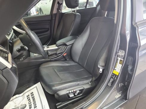 Used 2017 BMW 320i xDrive Sedan image 9