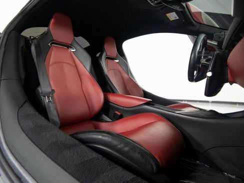 Used 2023 McLaren Artura image 27