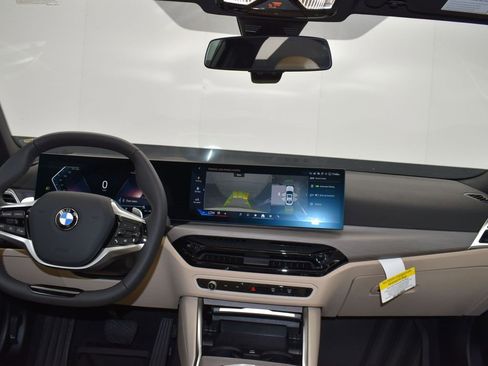 Certified 2025 BMW 330i Sedan w/ Premium Package image 19