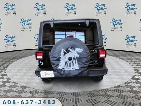 Used 2023 Jeep Wrangler Willys image 6