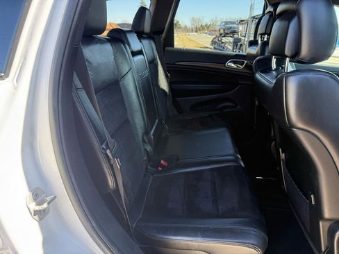 Used 2018 Jeep Grand Cherokee Altitude image 23