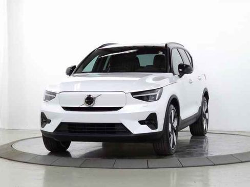 Certified 2023 Volvo XC40 Recharge Ultimate w/ Protection Package Premier image 5