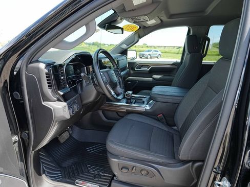 Used 2025 Chevrolet Silverado 1500 RST AWD/4WD image 16