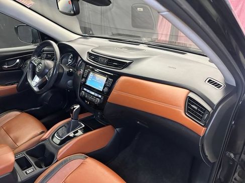 Used 2017 Nissan Rogue Platinum AWD/4WD image 17