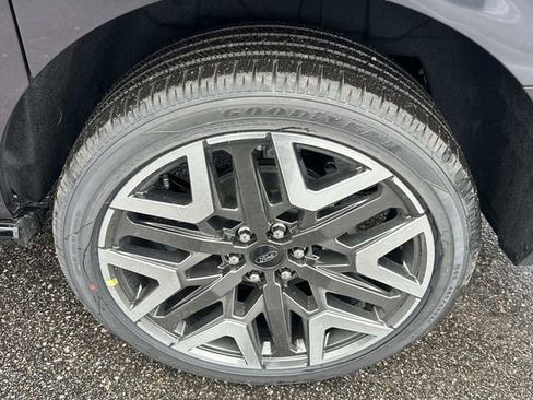 New 2026 Ford Expedition Max Platinum w/ Platinum Ultimate Package image 16