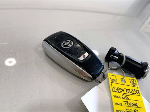 Used 2025 Toyota GR86 Premium RWD image 11