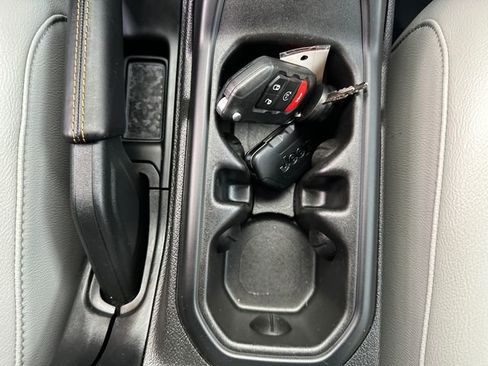 Used 2023 Jeep Gladiator Overland image 33