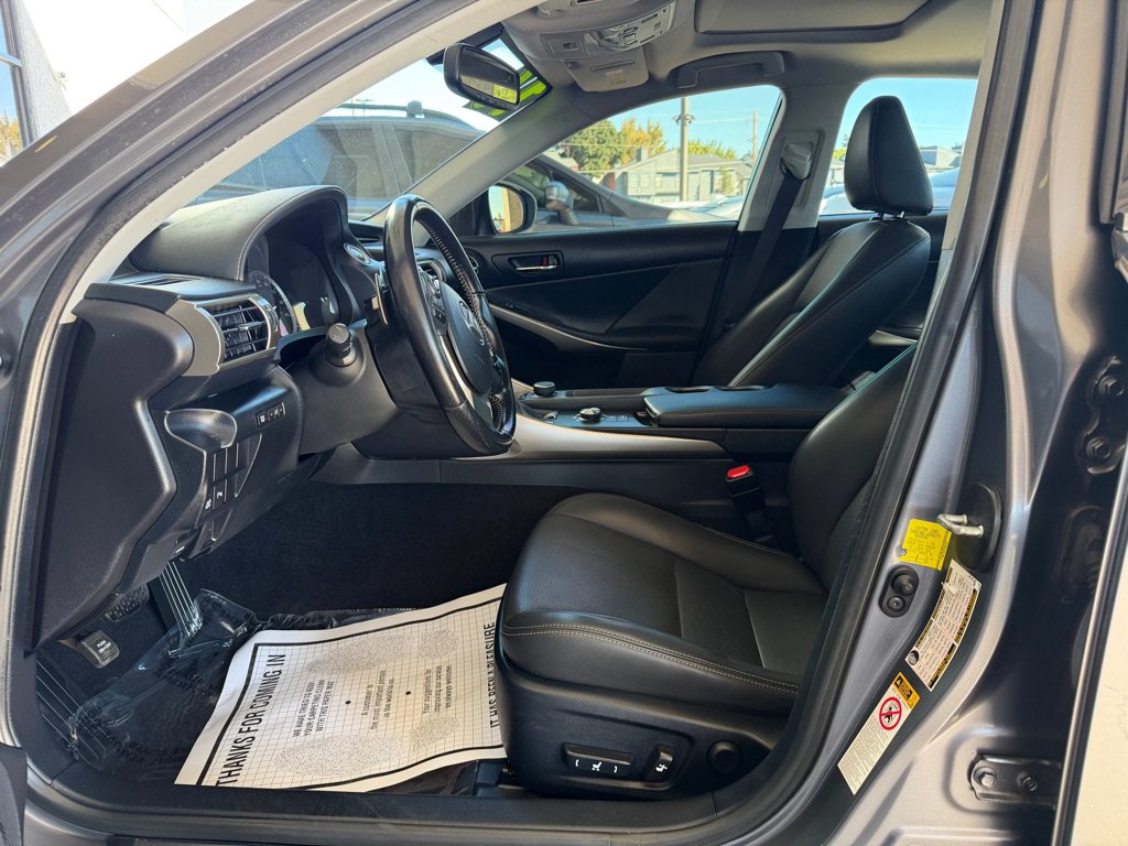 Used 2016 Lexus IS 200t w/ Premium Package RWD image 5