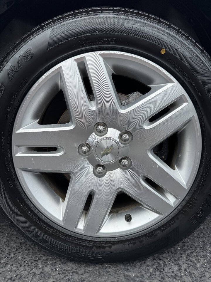 Used 2014 Chevrolet Impala LT w/ LT Sunroof Package FWD image 10
