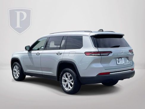 Used 2023 Jeep Grand Cherokee L Limited AWD/4WD image 6