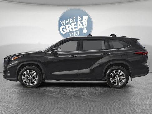New 2026 Toyota Highlander Platinum AWD/4WD image 3