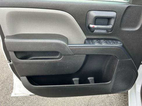 Used 2018 Chevrolet Silverado 1500 W/T w/ Trailering Package image 12