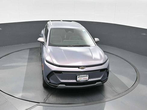 New 2026 Chevrolet Equinox EV LT w/ Convenience Package II AWD/4WD image 11
