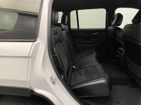 Certified 2023 Jeep Grand Cherokee Altitude AWD/4WD image 23