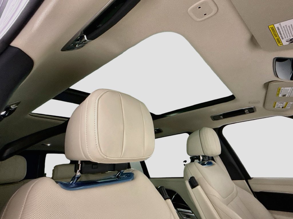New 2027 Land Rover Range Rover Long Wheelbase SE AWD/4WD image 19