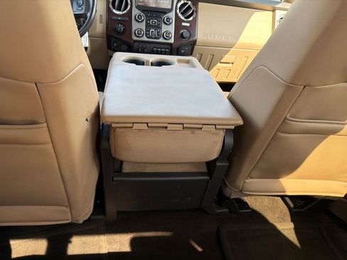 Used 2016 Ford F250 Lariat w/ Chrome Package image 21