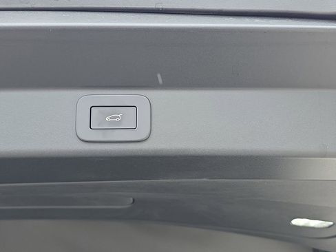 New 2026 Land Rover Range Rover Sport SE AWD/4WD image 13