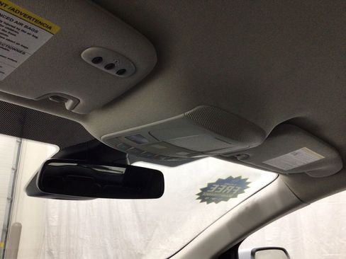 Used 2022 Ford Edge SEL w/ Convenience Package image 12