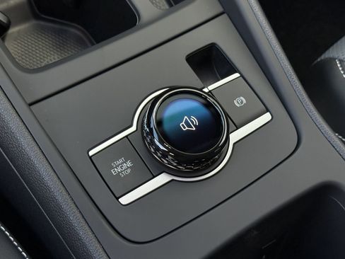 New 2026 Volkswagen Tiguan SE image 15