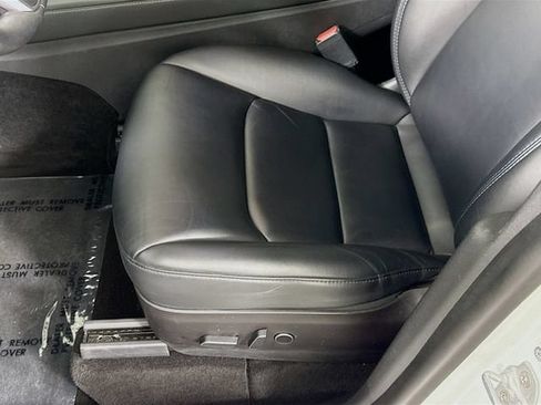 Used 2022 Tesla Model Y Performance AWD/4WD image 18