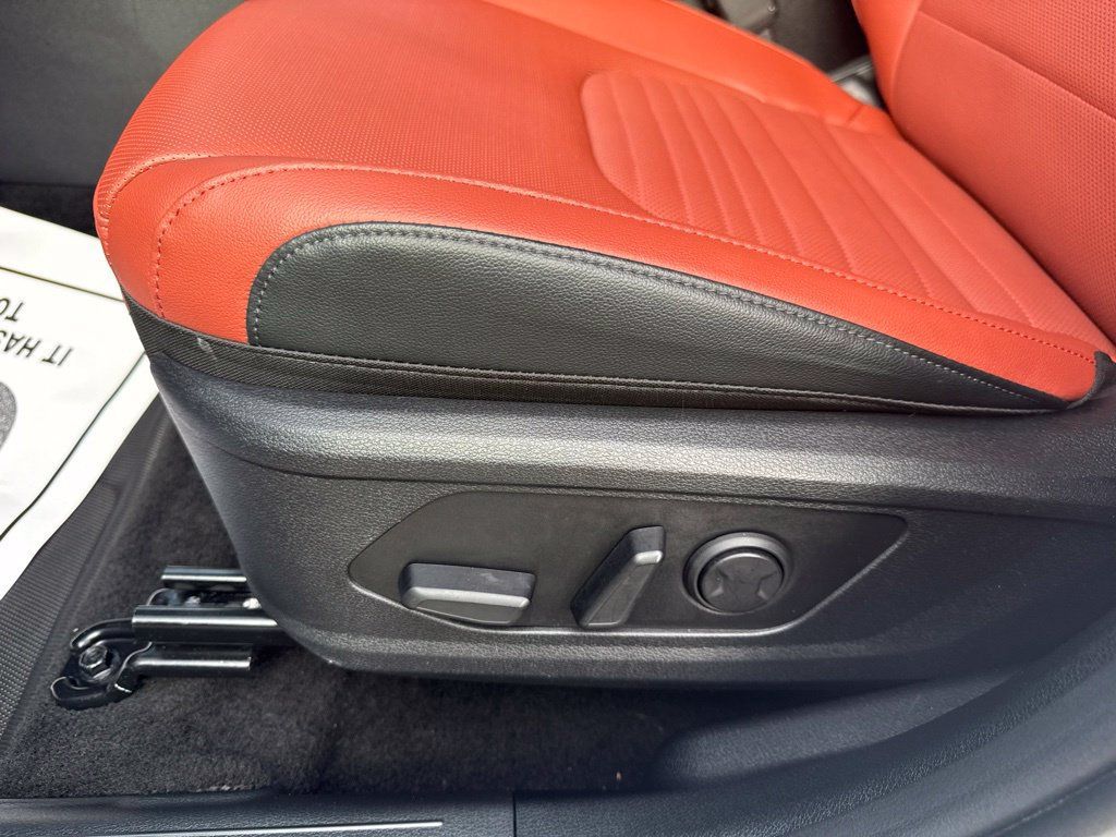 Used 2026 Kia Sportage SX AWD/4WD image 15