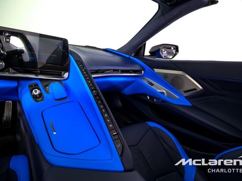 Used 2024 Chevrolet Corvette Z06 RWD image 16