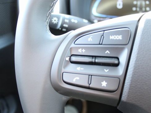 New 2025 Hyundai Venue SEL image 20