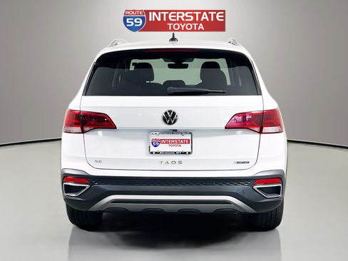 Used 2022 Volkswagen Taos SE w/ IQ.Drive SE Package AWD/4WD image 6