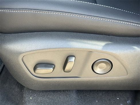 New 2026 Chevrolet Traverse LT w/ Driver Confidence Package image 24