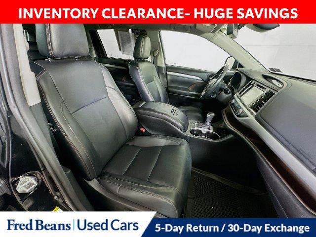 Used 2017 Toyota Highlander XLE AWD/4WD image 36