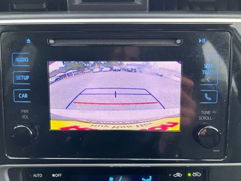 Used 2019 Toyota Corolla SE image 23