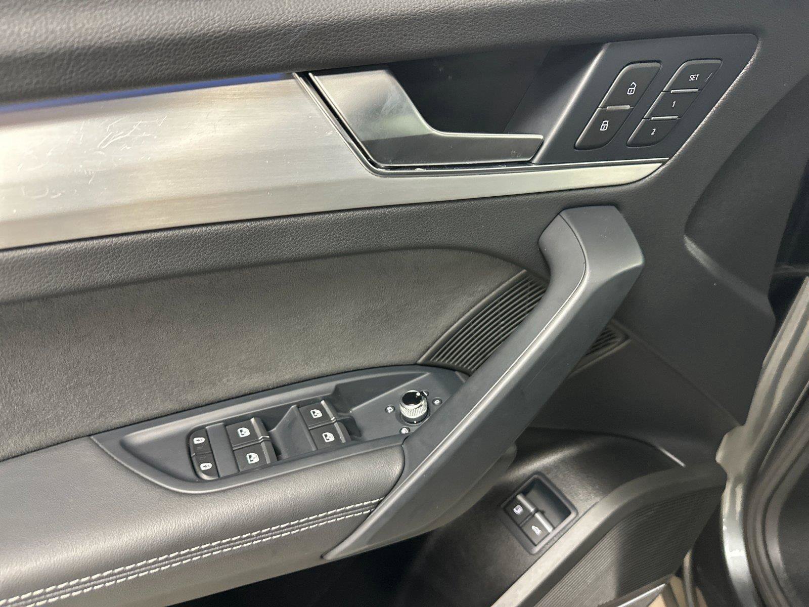 Certified 2024 Audi Q5 e Prestige AWD/4WD image 11
