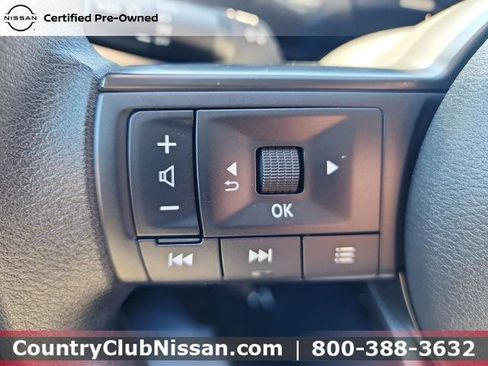 Certified 2025 Nissan Kicks SV image 18