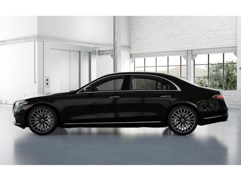 Used 2025 Mercedes-Benz S 580 4MATIC Sedan image 34