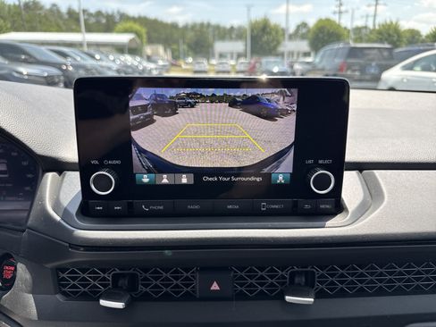 Certified 2023 Honda Accord EX image 25