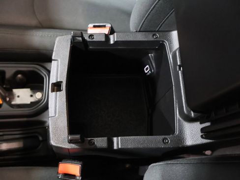 Used 2022 Jeep Wrangler Unlimited Sport S image 31