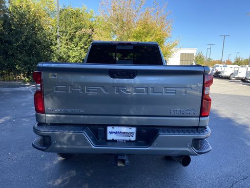 Used 2024 Chevrolet Silverado 2500 High Country w/ High Country Premium Package image 8