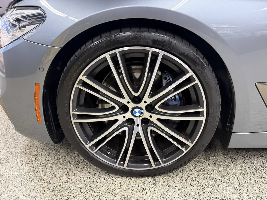 Used 2018 BMW M550i xDrive AWD/4WD image 40