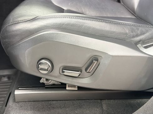 Certified 2023 Volvo XC90 B5 Core w/ Protection Package Premier AWD/4WD image 19
