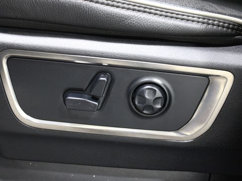 Used 2020 RAM 1500 Limited w/ Black Appearance Package image 4