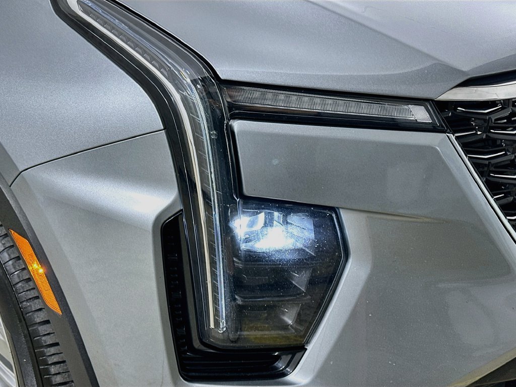Used 2024 Cadillac XT4 Premium Luxury FWD image 36