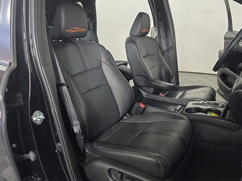 Certified 2022 Honda Pilot TrailSport image 21