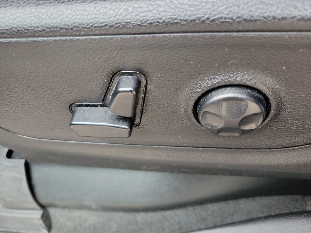 Used 2019 RAM 1500 Big Horn AWD/4WD image 9