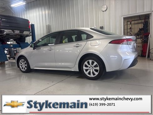 Used 2024 Toyota Corolla LE image 4