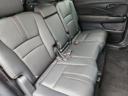 Certified 2022 Honda Passport TrailSport image 17