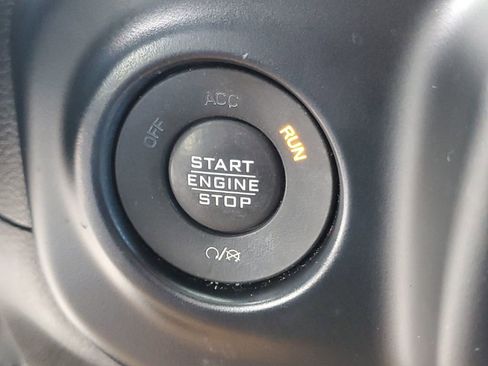 Used 2022 Jeep Wrangler Unlimited Sport w/ Sun And Sound Package image 17