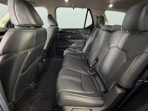 Used 2025 Honda Pilot EX-L image 25