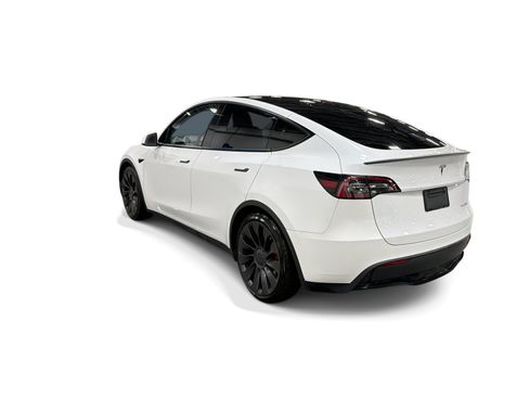 Certified 2023 Tesla Model Y Performance AWD/4WD image 4