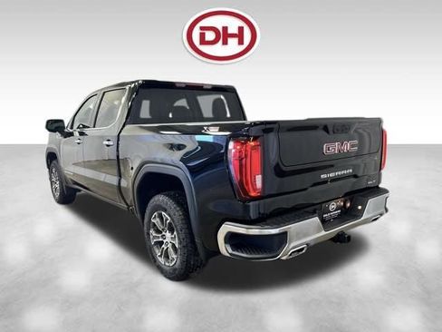 New 2026 GMC Sierra 1500 SLT w/ X31 Off-Road Package image 17