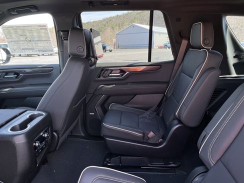 New 2026 GMC Yukon Elevation image 1